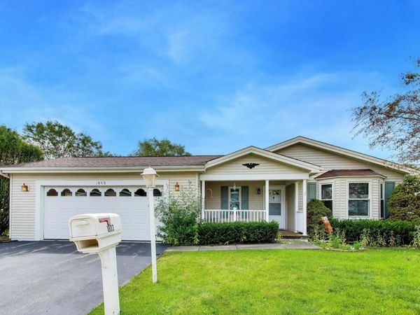 1803 Paddock Court , Grayslake, IL 60030