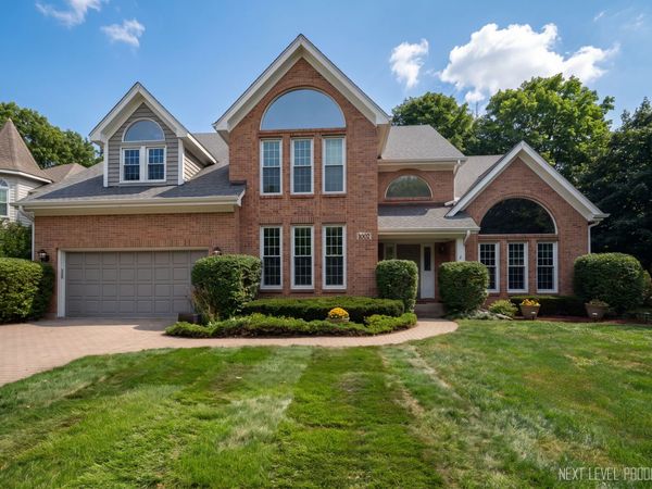 1002 Thoroughbred Circle , St. Charles, IL 60174