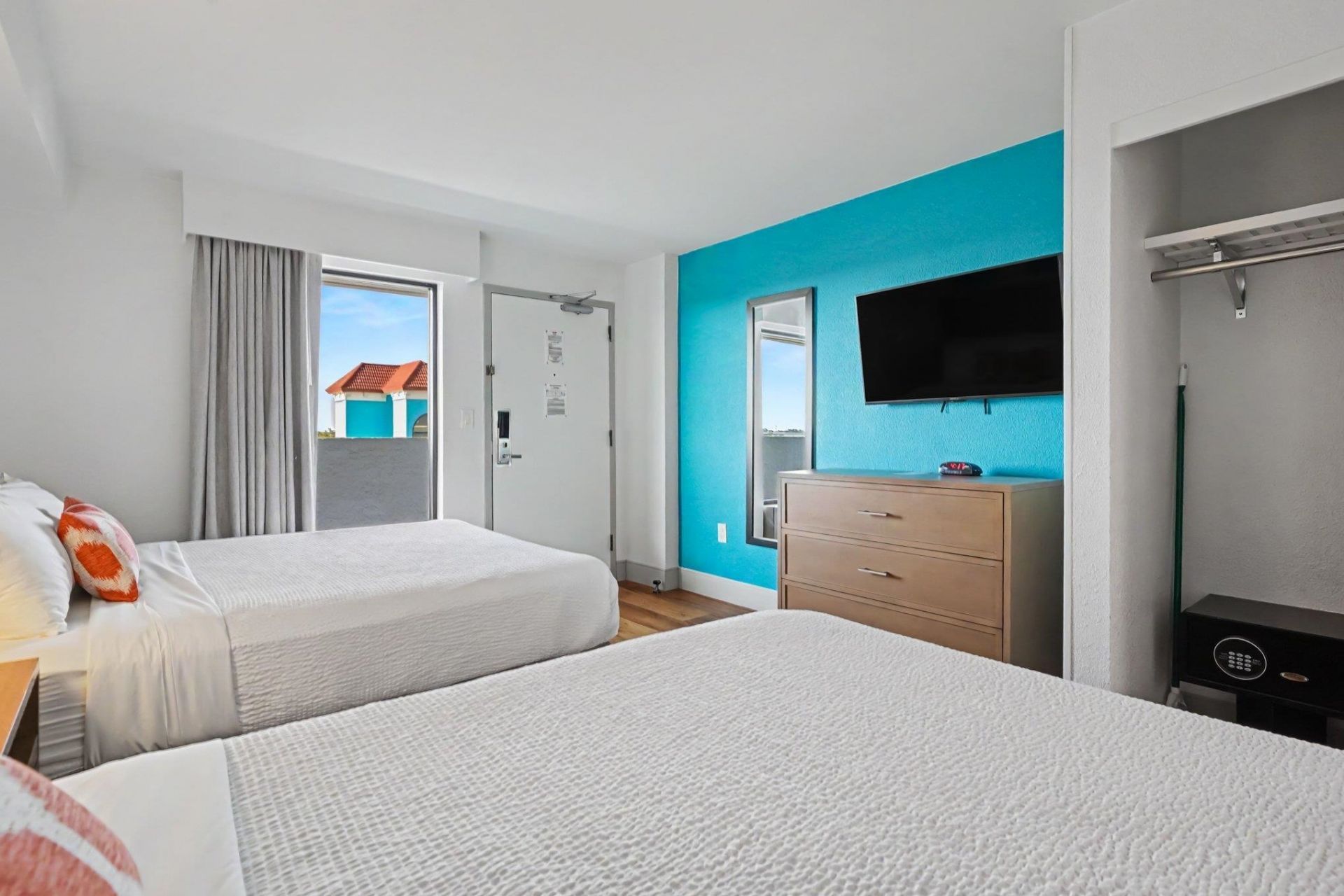 3000 N Ocean Blvd.  Photo 14