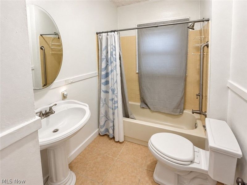 3648 E 106th Street, Cleveland, OH 44105 Photo 8