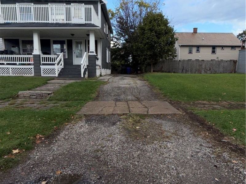 11316 Headley Avenue , Cleveland, OH 44111 Photo 3