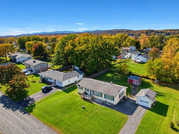 20 Apple Blossom Lane, Coxsackie, NY 12192