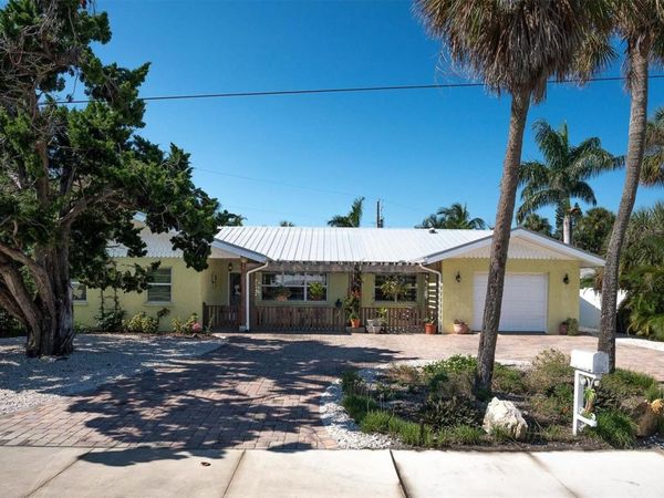 7106 PALM DRIVE , HOLMES BEACH, FL 34217