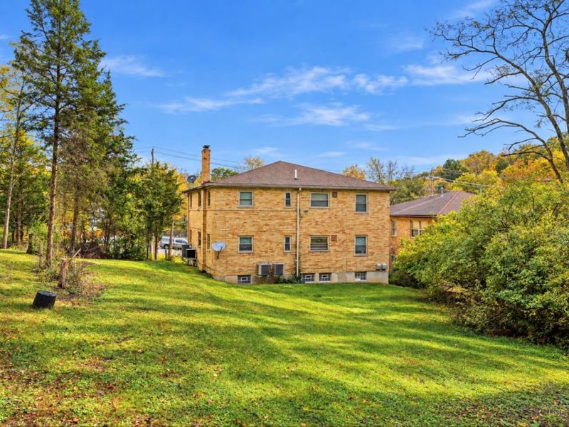 2477 Westwood Northern Boulevard, Cincinnati, OH 45211 Photo 3
