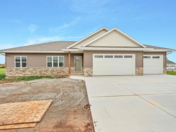 1588 ONTARIO ROAD, Green Bay, WI 54311