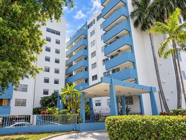 5050 NW 7th St , Unit 218, Miami, FL 33126