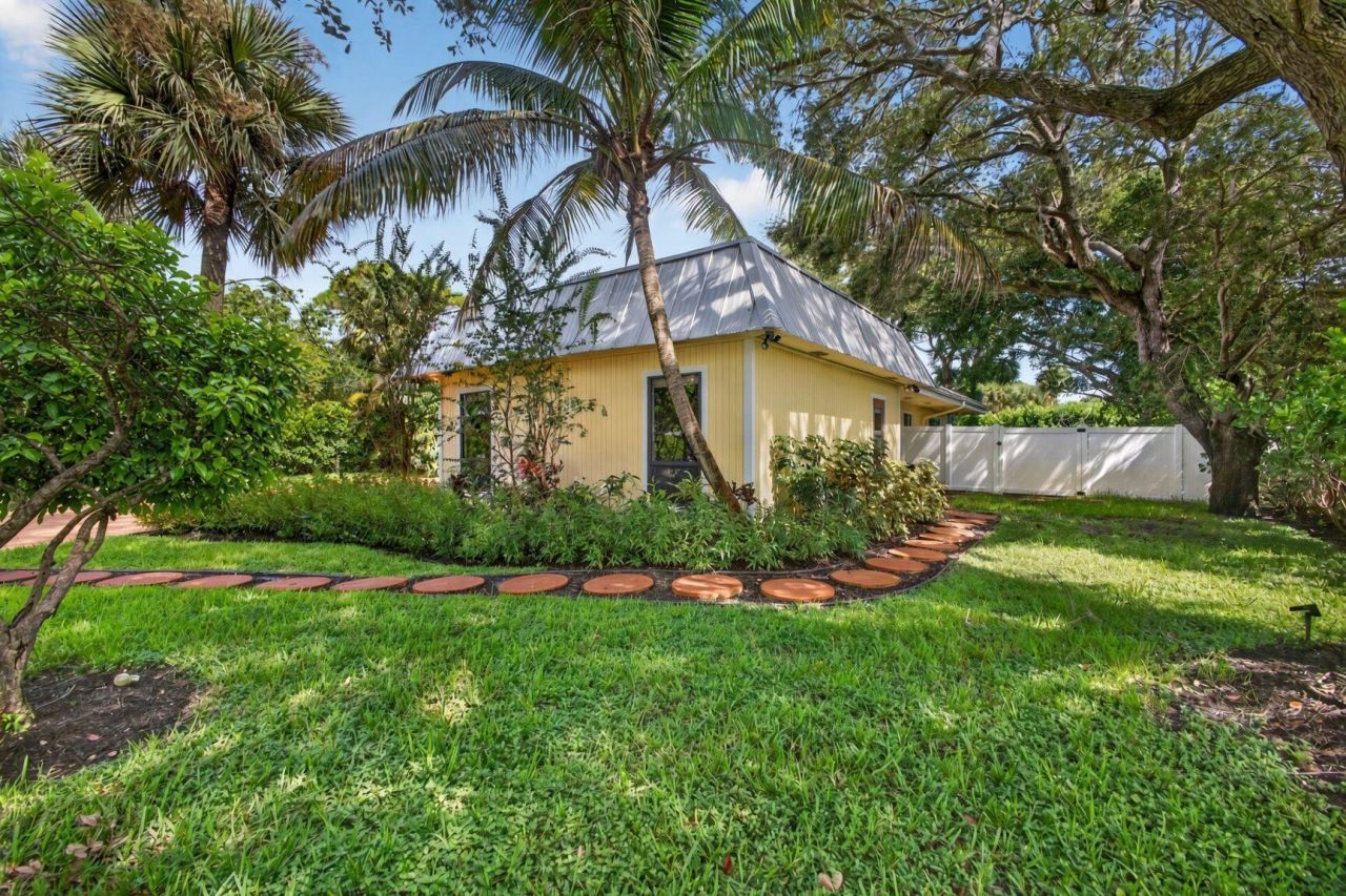 2425 Niki Jo Lane, Palm Beach Gardens, FL 33410 Photo