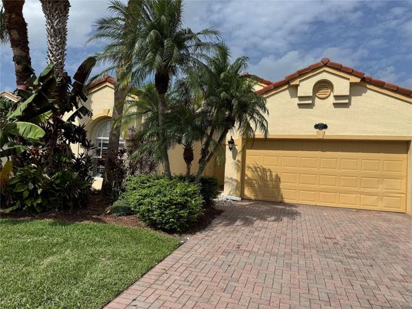 1057 SE WESTMINSTER Place, Stuart, FL 34997