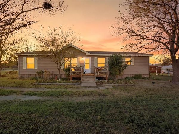 103 Ellis Street, Bardwell, TX 75101