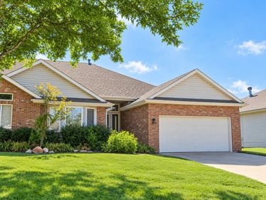 1024 SHOAL POINTE Drive, CARTER LAKE, IA 51510