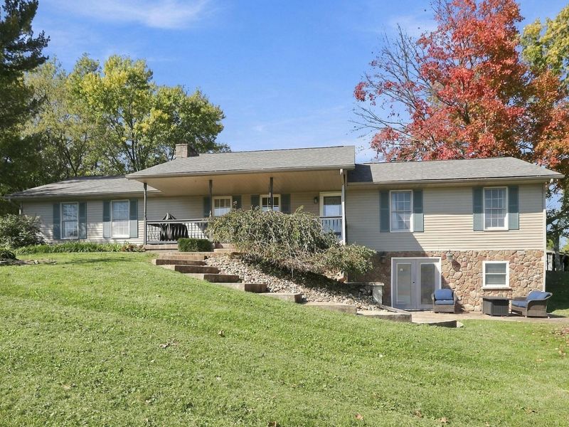 1048 Parkway Drive, Logan, OH 43138 Photo 2