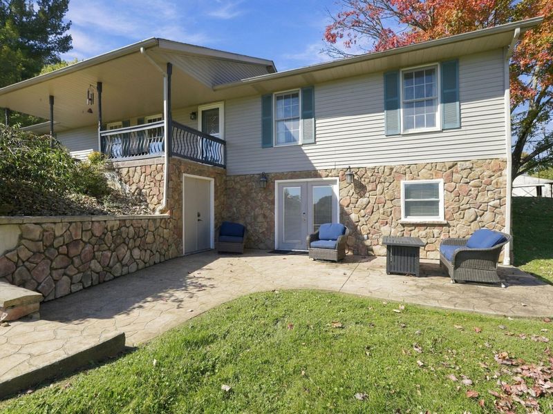 1048 Parkway Drive, Logan, OH 43138 Photo 8