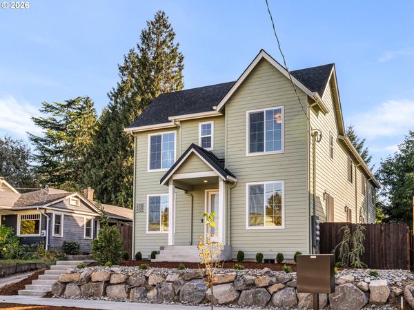 2084 N Watts ST, Unit 4, Portland, OR 97217