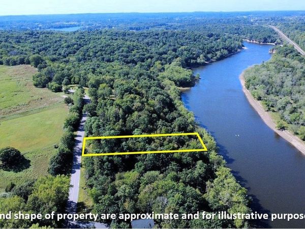 L19 Hillside Drive, Wisconsin Dells, WI 53965
