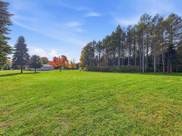 SHARON ROSE COURT, Freedom, WI 54913