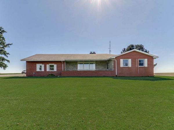 21739 E 500 North Road , Downs, IL 61736