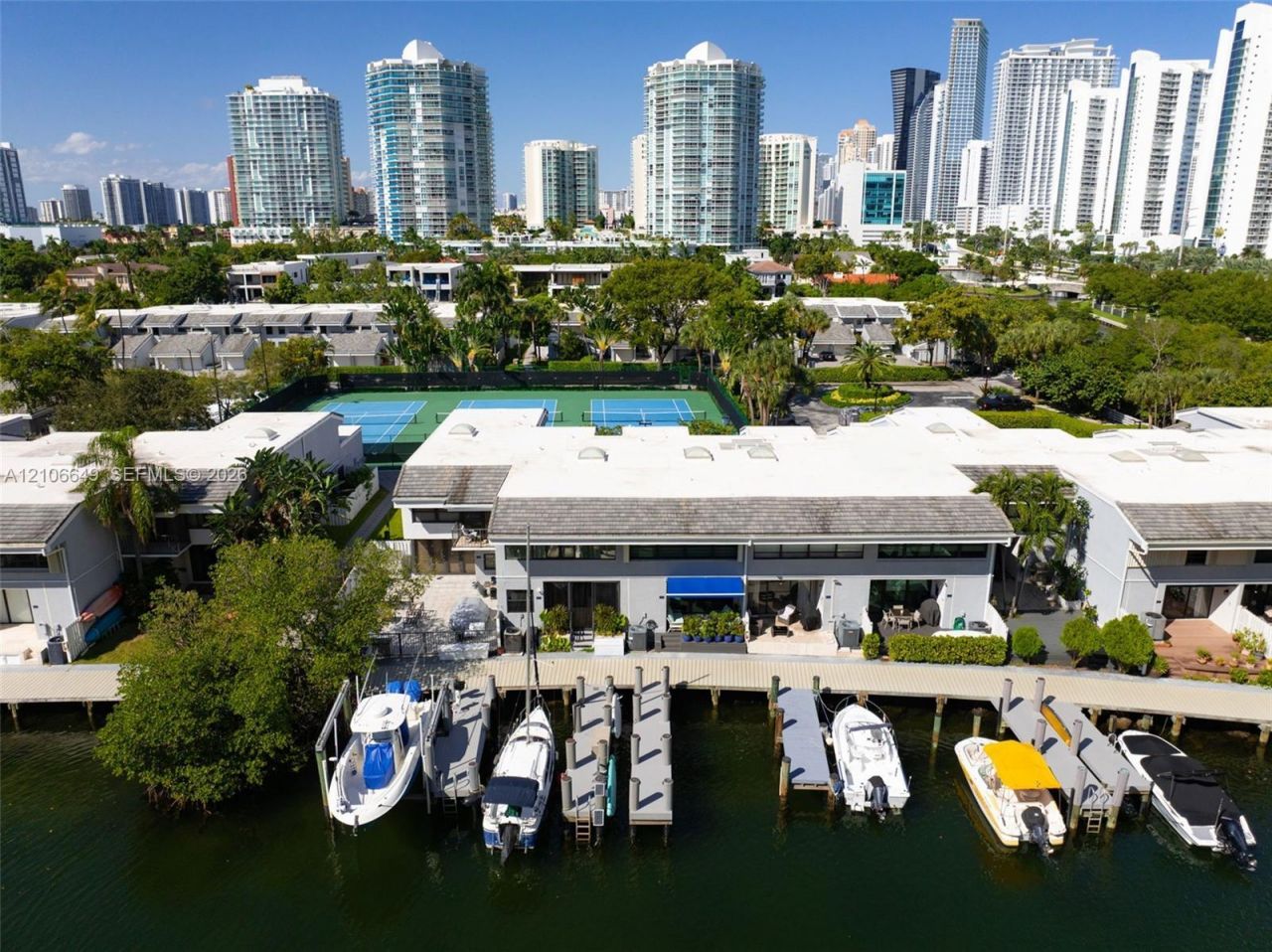 216 Poinciana Dr, Unit 206, Sunny Isles Beach, FL 33160 Photo