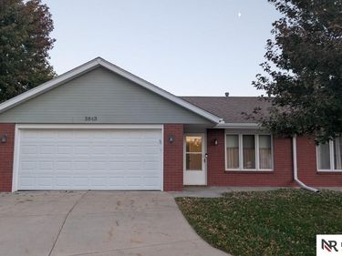 5843 Woodridge Court, Unit 10, Lincoln, NE 68506
