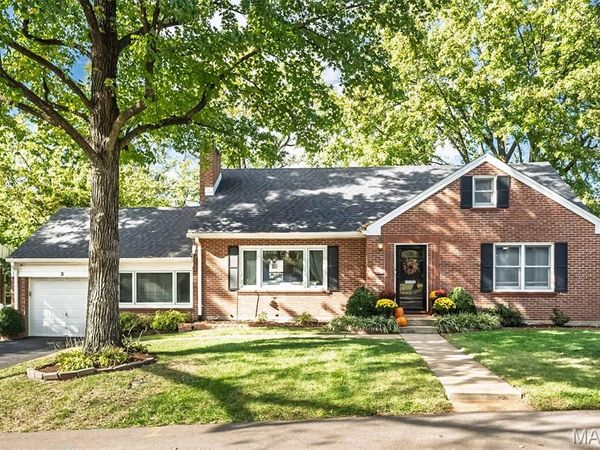 3 Wilshire Terrace, Webster Groves, MO 63119