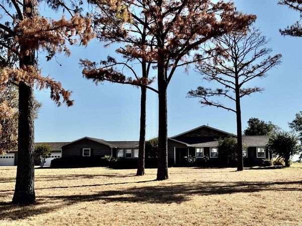 108 Carle Drive, Stuttgart, AR 72160