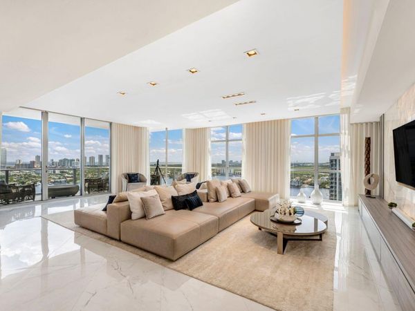 17301 BISCAYNE Boulevard, Unit PH-7, North Miami Beach, FL 33160