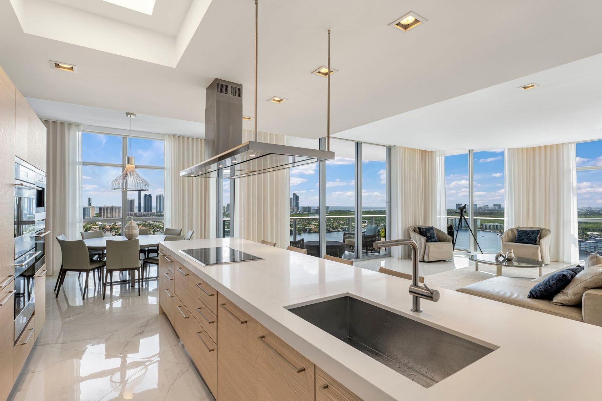 17301 Biscayne Boulevard, Unit PH-7, North Miami Beach, FL 33160 Photo