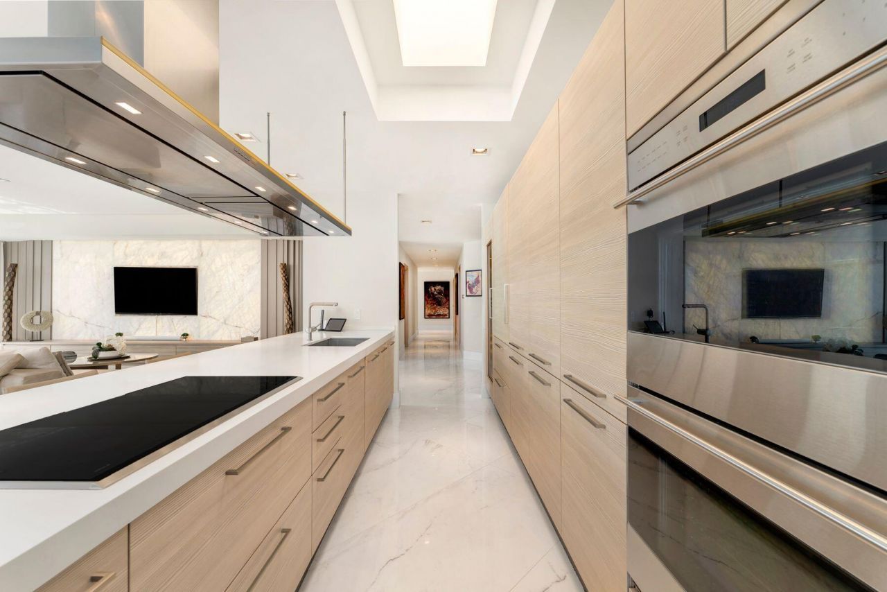 17301 Biscayne Boulevard, Unit PH-7, North Miami Beach, FL 33160 Photo
