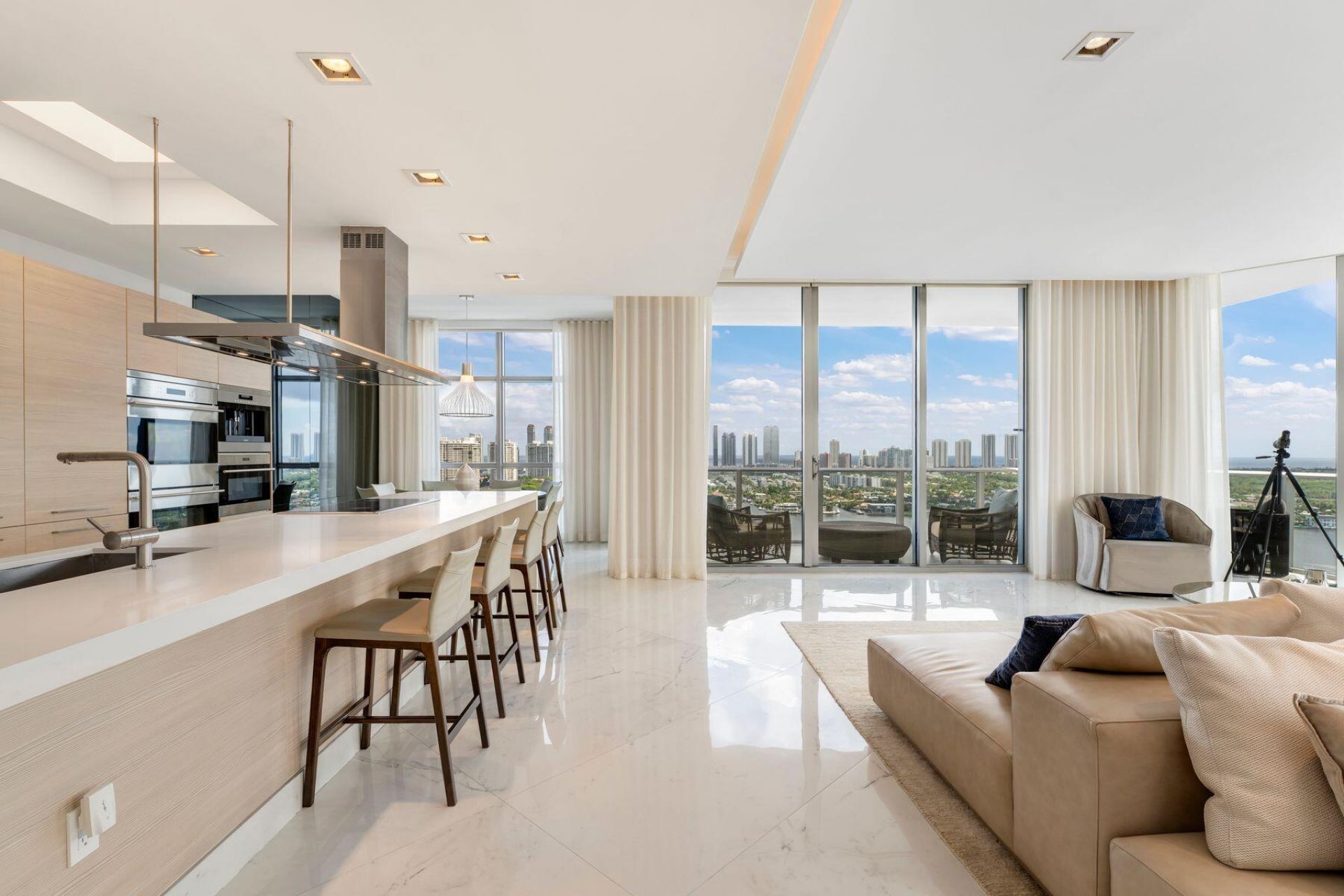 17301 Biscayne Boulevard, Unit PH-7, North Miami Beach, FL 33160 Photo