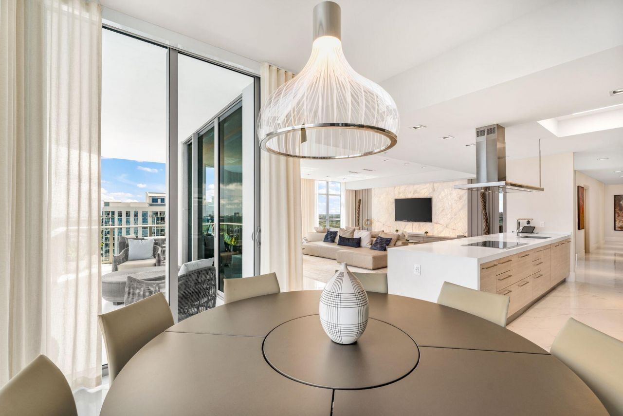17301 Biscayne Boulevard, Unit PH-7, North Miami Beach, FL 33160 Photo