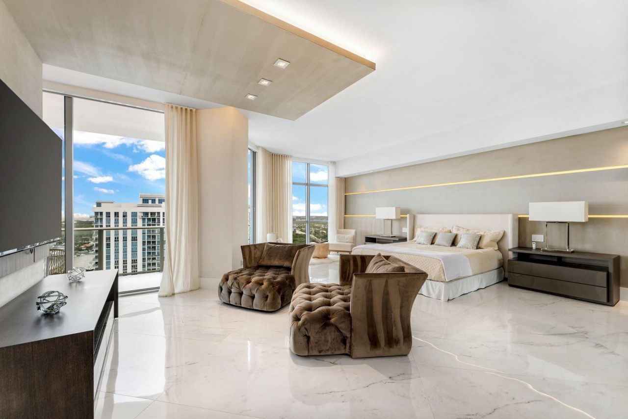 17301 Biscayne Boulevard, Unit PH-7, North Miami Beach, FL 33160 Photo