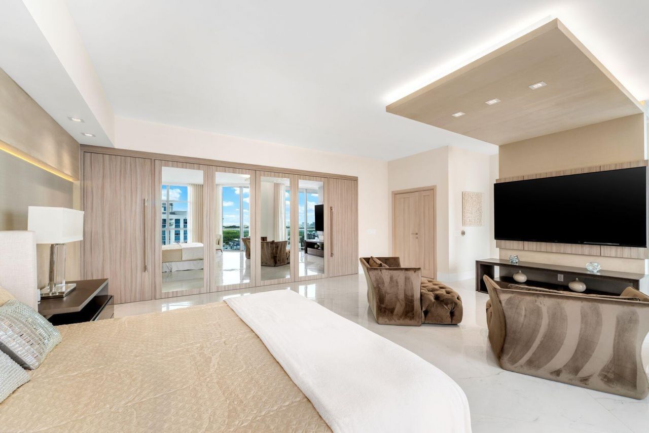 17301 Biscayne Boulevard, Unit PH-7, North Miami Beach, FL 33160 Photo