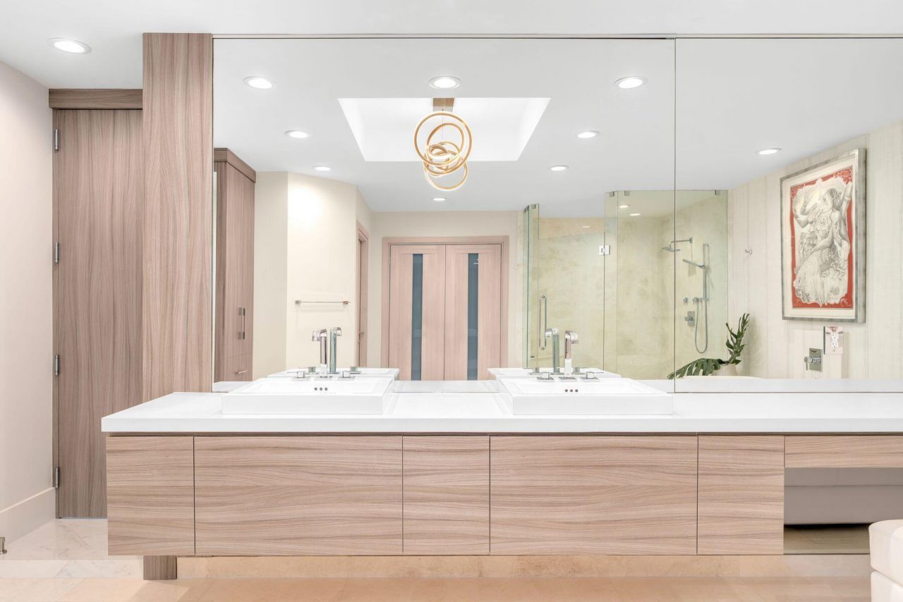 17301 Biscayne Boulevard, Unit PH-7, North Miami Beach, FL 33160 Photo