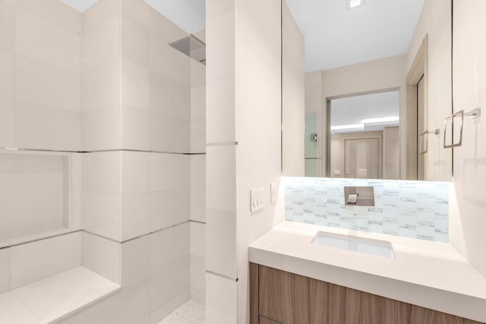 17301 Biscayne Boulevard, Unit PH-7, North Miami Beach, FL 33160 Photo