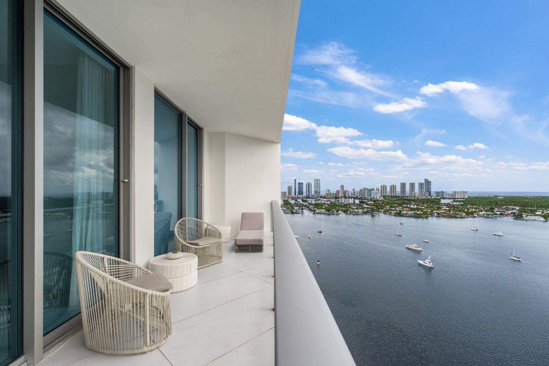 17301 Biscayne Boulevard, Unit PH-7, North Miami Beach, FL 33160 Photo
