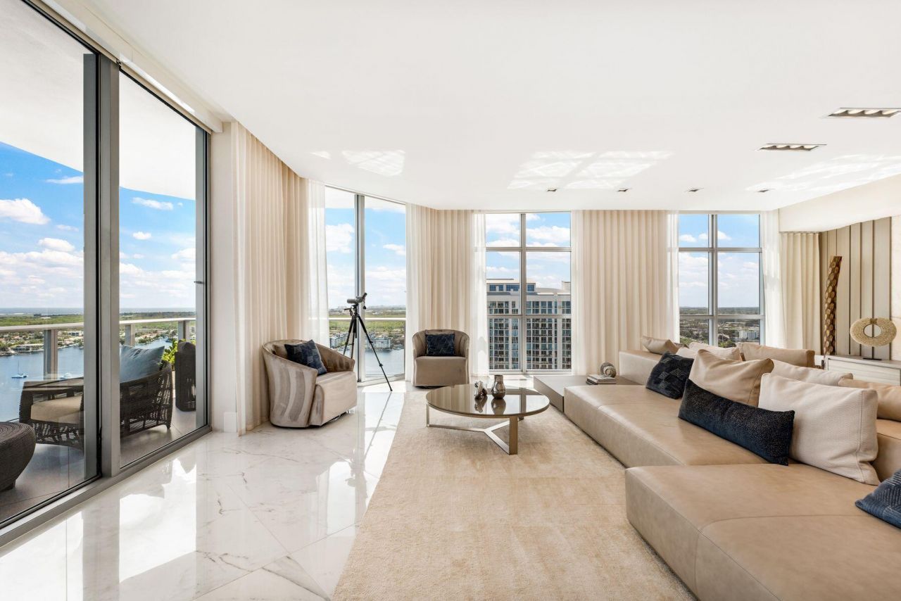 17301 Biscayne Boulevard, Unit PH-7, North Miami Beach, FL 33160 Photo