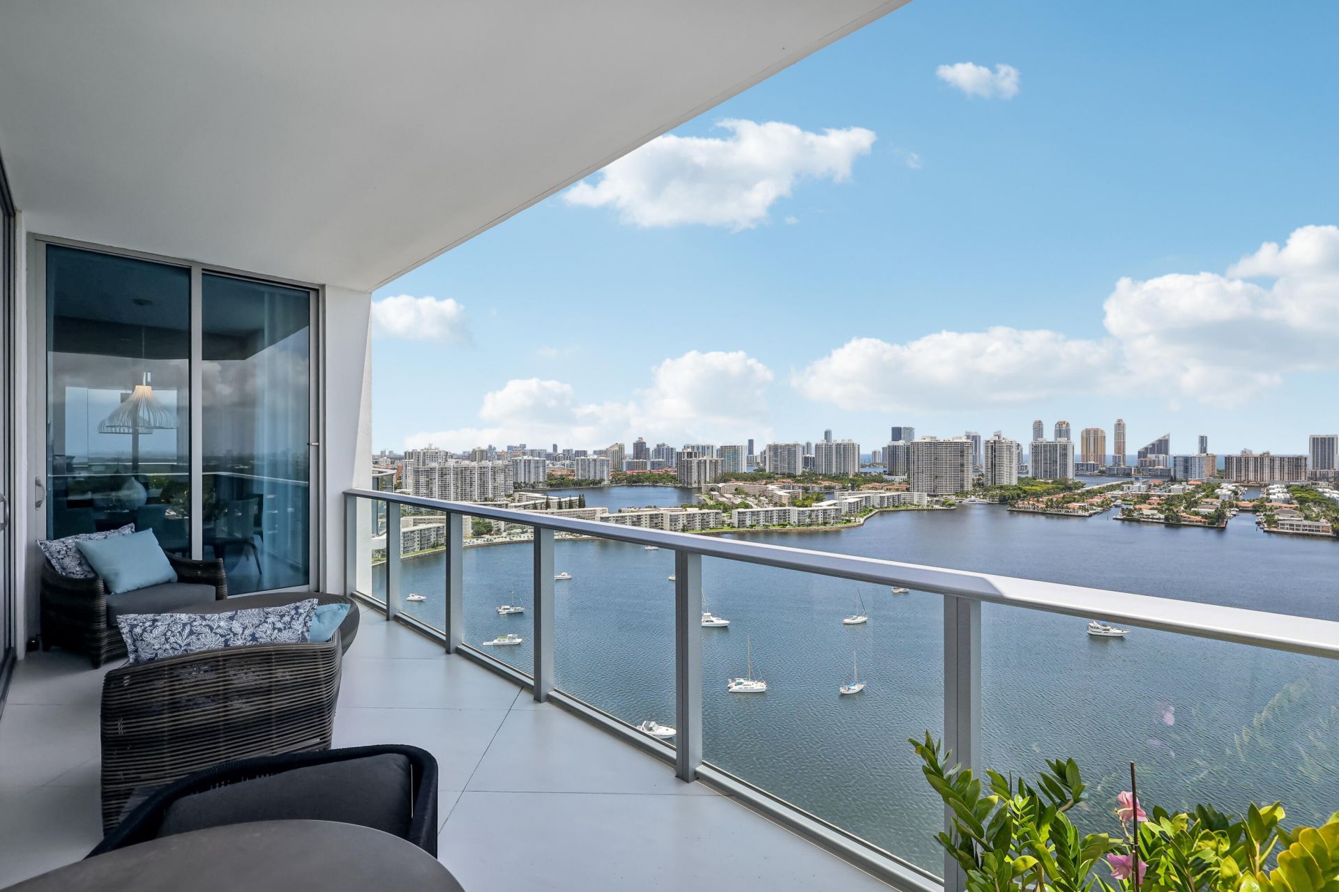 17301 Biscayne Boulevard, Unit PH-7, North Miami Beach, FL 33160 Photo