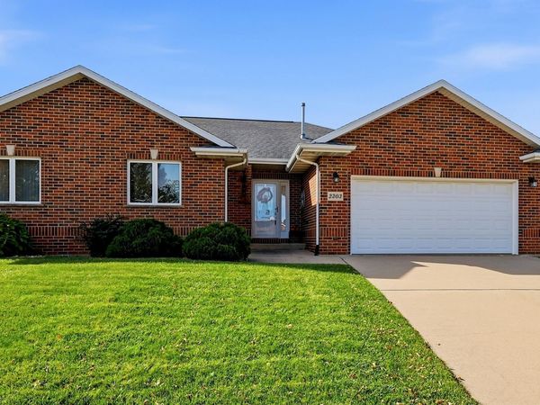 2303 Harvest View Drive, Dubuque, IA 52002