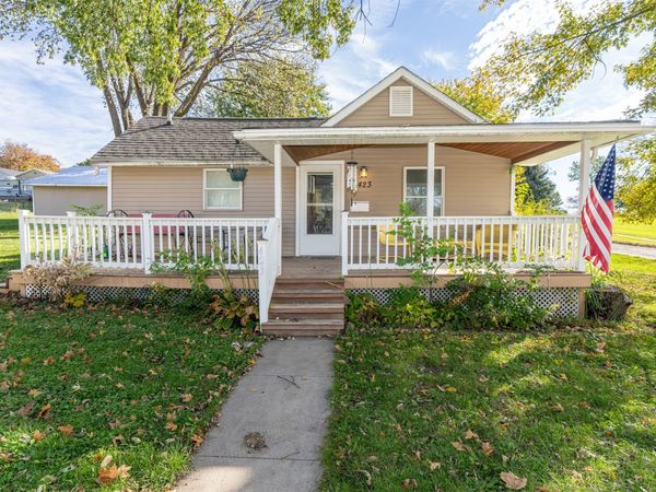 423 S 3rd Street, Winterset, IA 50273