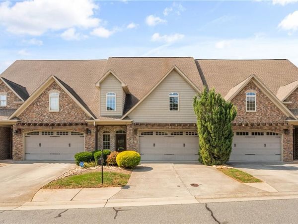 1468 Neville Gardens Lane , Winston-Salem, NC 27103