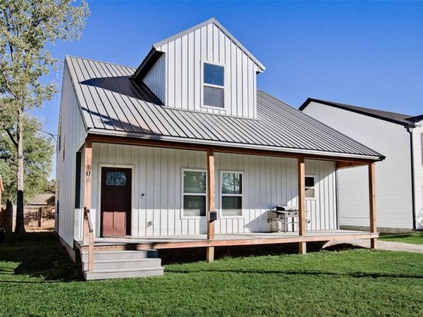 108 W Thurman Street , Prairie Grove, AR 72753