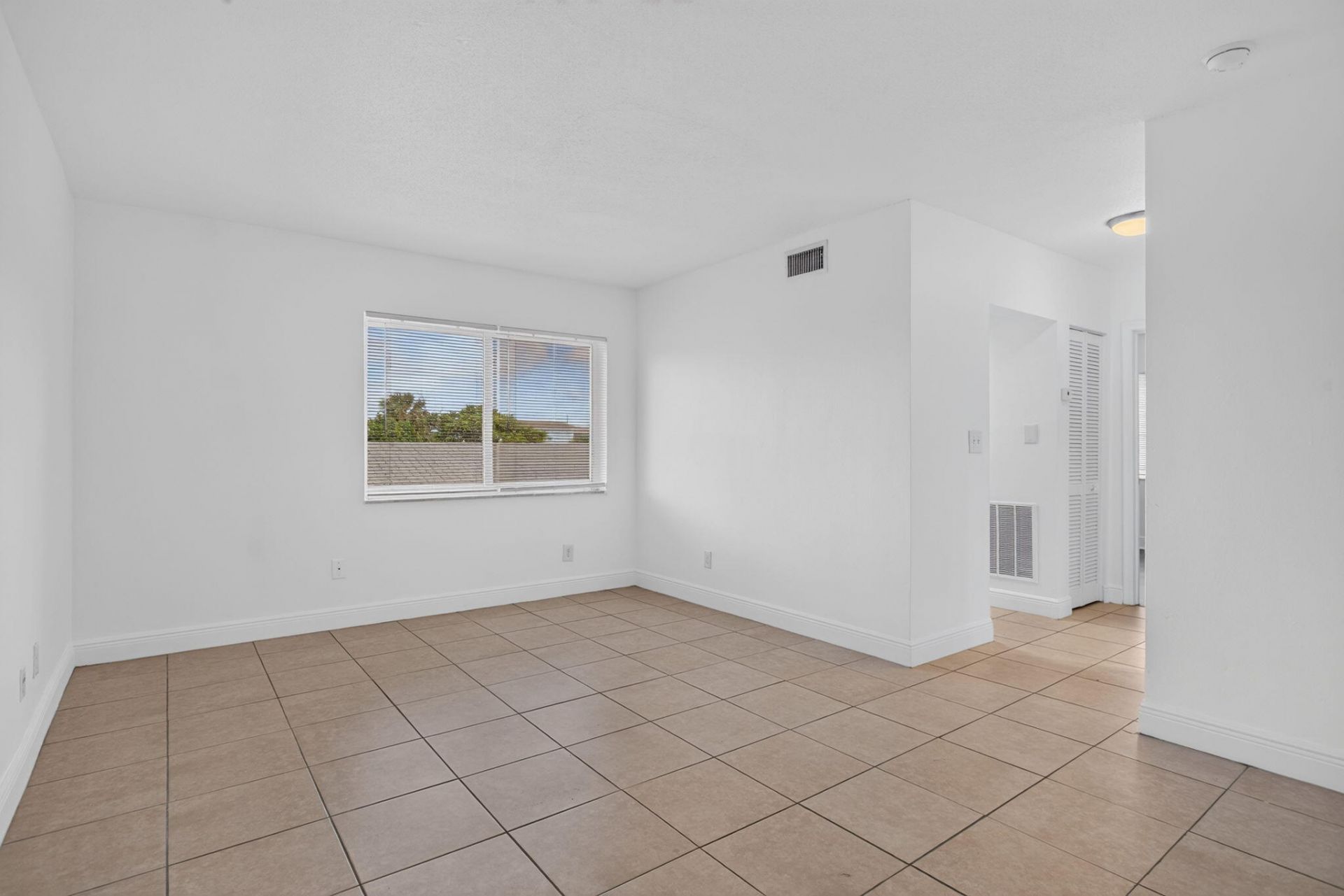 901 Pine Drive, Unit 9, Pompano Beach, FL 33060 Photo