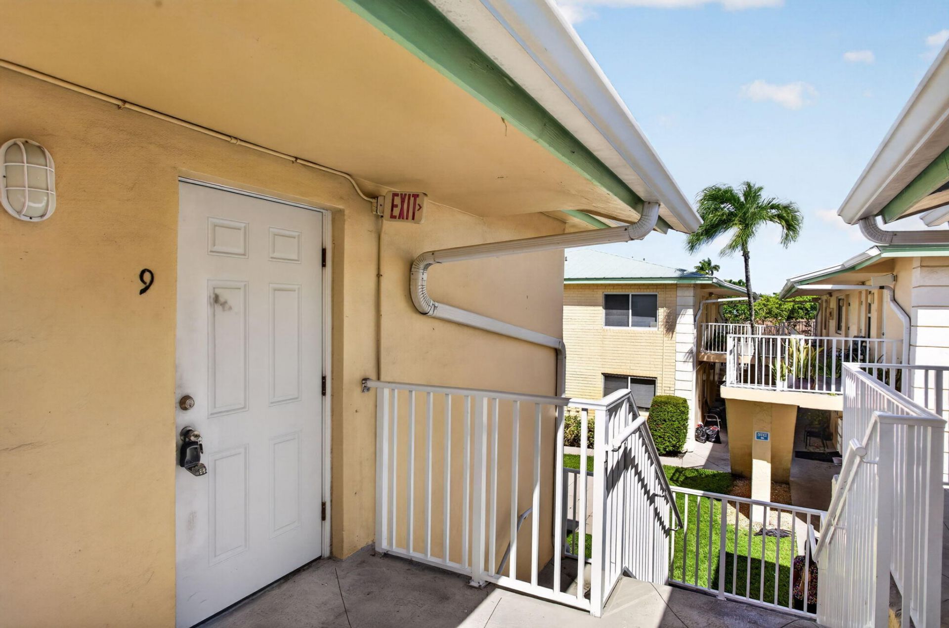 901 Pine Drive, Unit 9, Pompano Beach, FL 33060 Photo