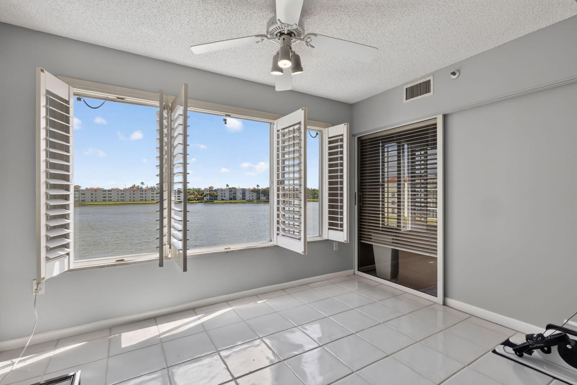 14096 Huntington Pointe Drive, Unit 305, Delray Beach, FL 33484 Photo
