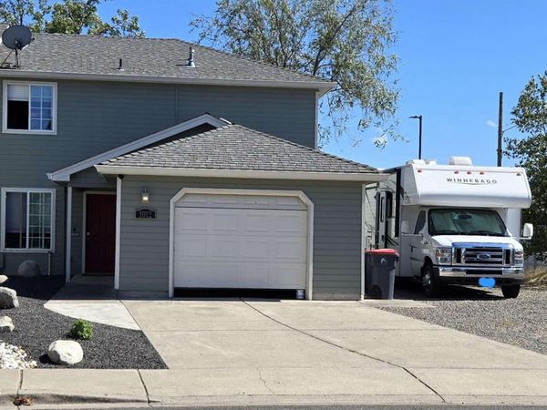 1012 Sunrise Way, Central Point, OR 97502
