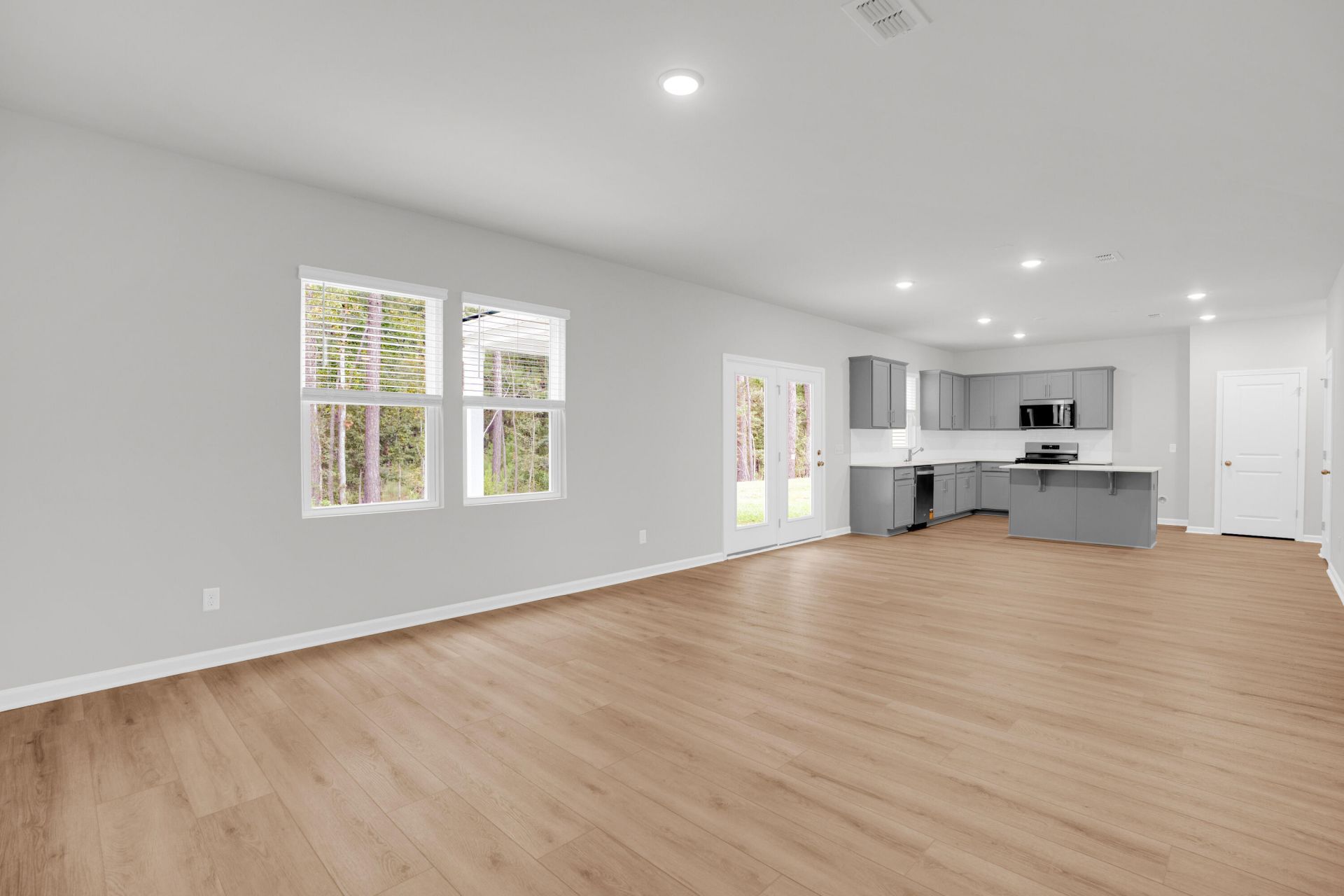 824 Meadowbrook Lane Photo 8