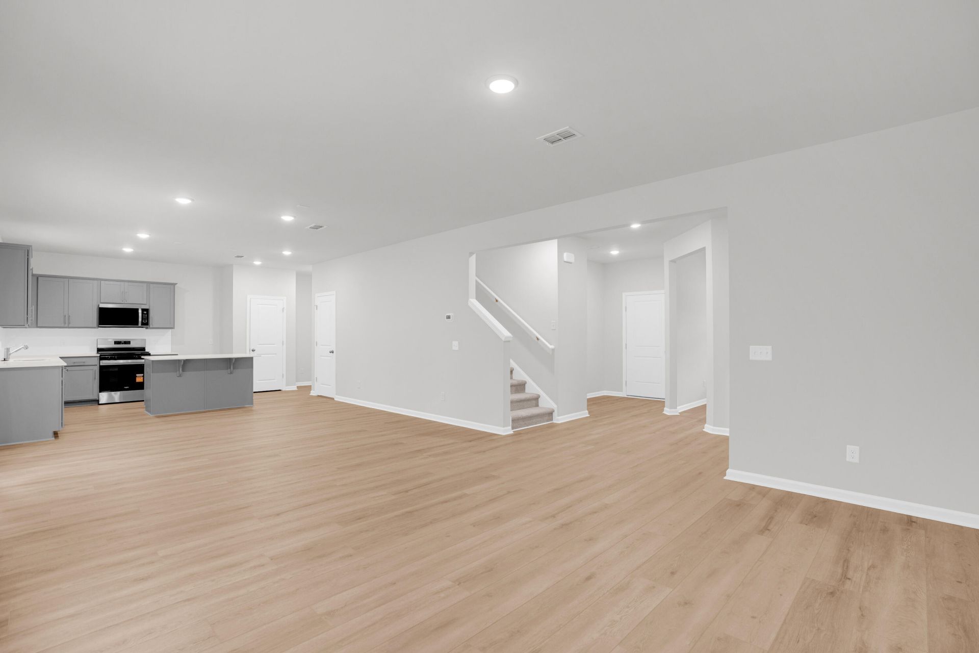 824 Meadowbrook Lane Photo 9