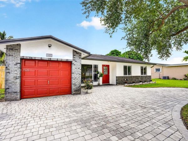 8500 NW 3rd St , Pembroke Pines, FL 33024