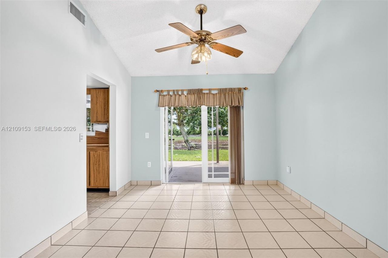 8500 NW 3rd St , Pembroke Pines, FL 33024 Photo