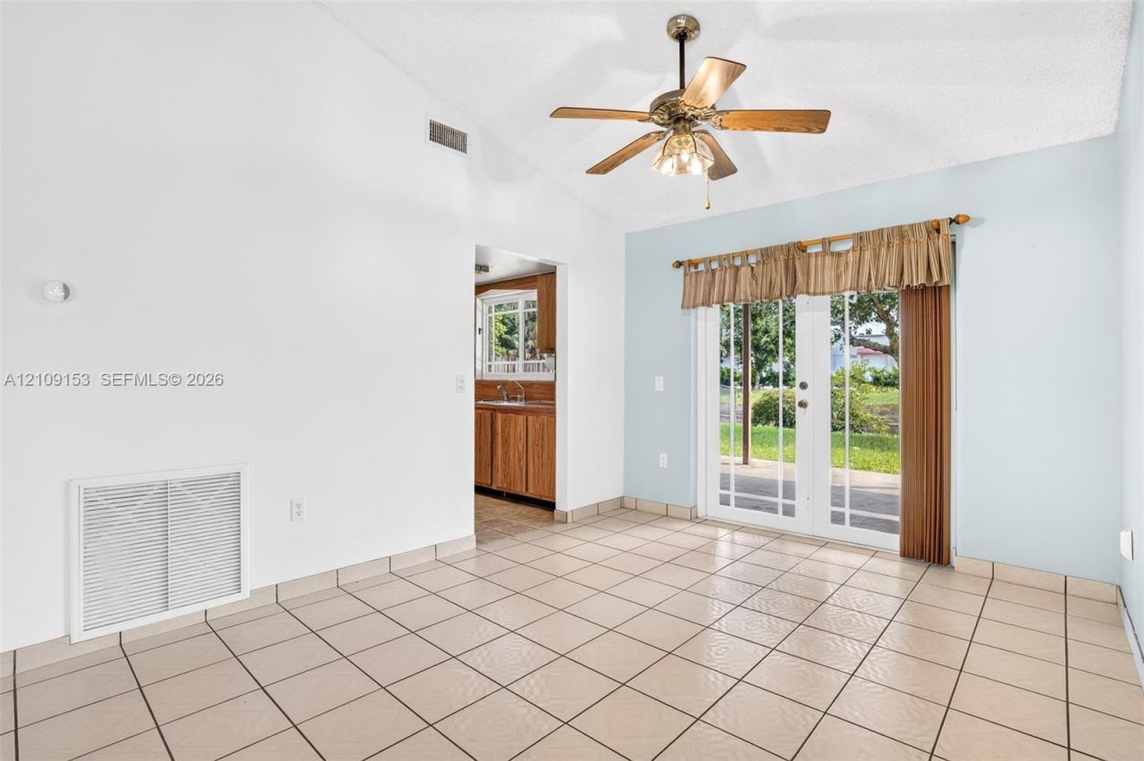 8500 NW 3rd St , Pembroke Pines, FL 33024 Photo