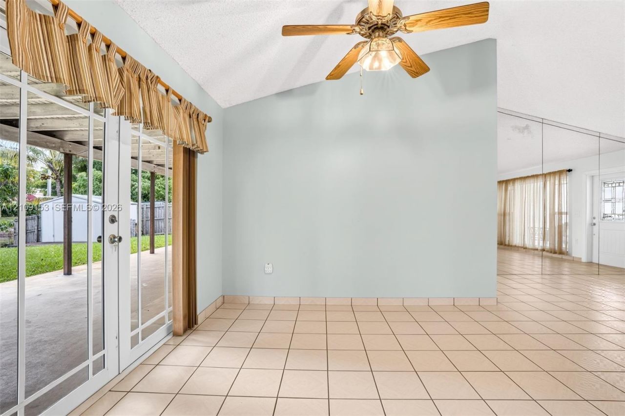 8500 NW 3rd St , Pembroke Pines, FL 33024 Photo